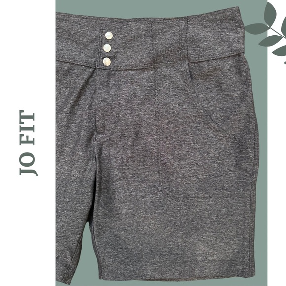 Jofit Women's Everyday Gray Golf Shorts 8” Inseam Front Rear Pockets Size 8 - Picture 3 of 5